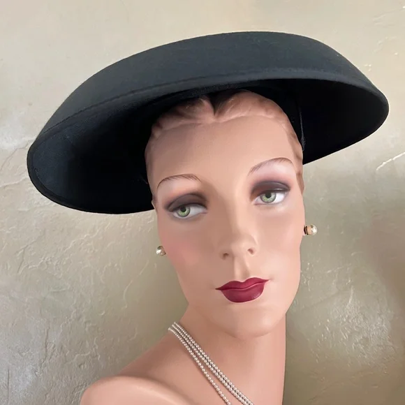 CAPTIVATING BLACK FABRIC 1950s' CART WHEEL HAT WITH BLACK & WHITE TRIM